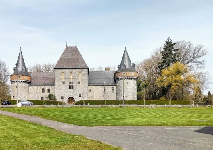 Château d'Imbrechies, Momignies, Belgium, Belgium